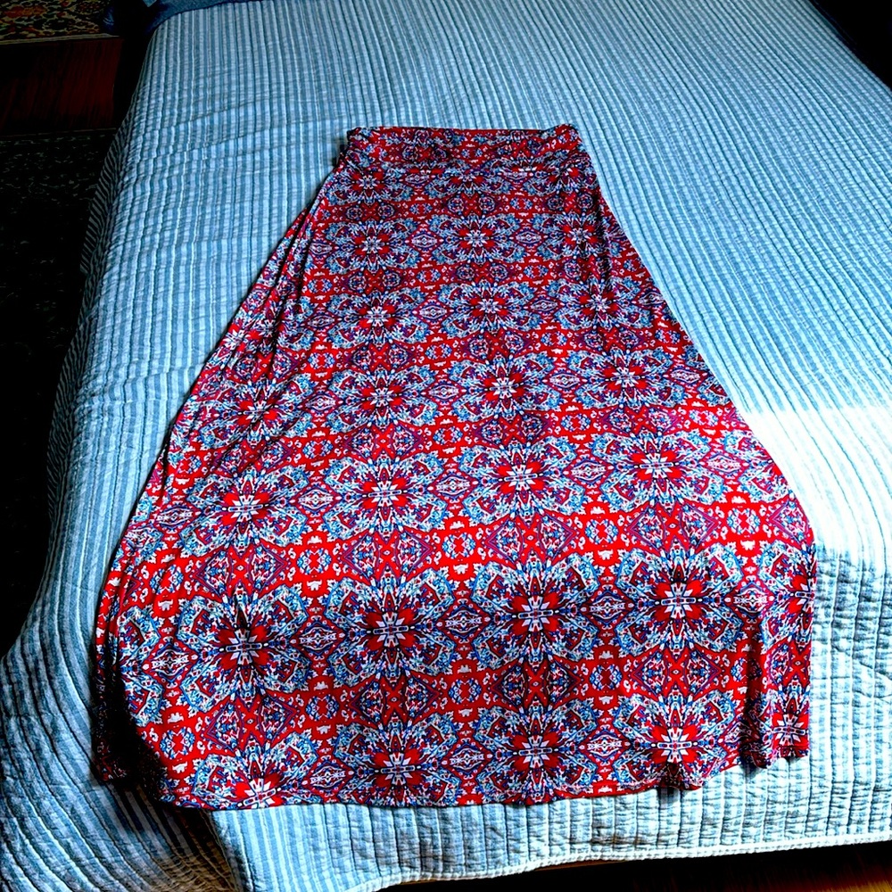 Gilli red pattern maxi skirt